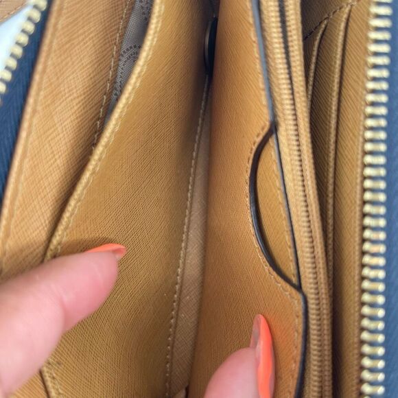 Michael Kors Jet Set Travel Continental Wallet Navy Stripe Zip Wristlet - Picture 14 of 16